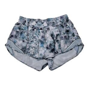 Lululemon Hotty Hot Low Rise Short Kaleidofloral Multi / Blue Cast Size 6